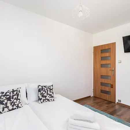 Stojalowskiego 3-bedroom 아파트